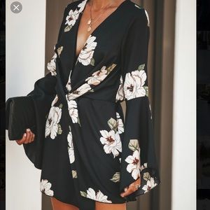 New never worn Vici dress. Didn’t come with tags